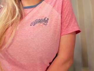 Live webcam model realtoxxxxmaria on Soda Cams