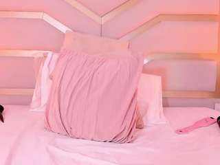 samantha-pardo's CamSoda show and profile