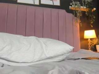 Scarlet live webcam show
