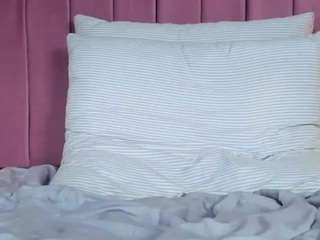 Scarlet live webcam show