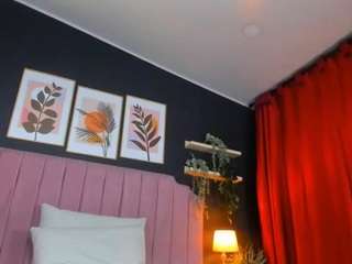 Scarlet live webcam show