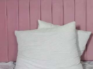 Live cam show with Scarlet