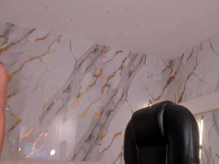 meganwest Live Webcam on CamSoda