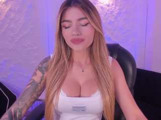 meganwest webcam model