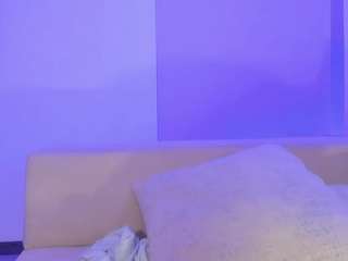 Live cam show with LEXIE WAYNE