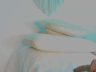 alice-benette Live Webcam on CamSoda