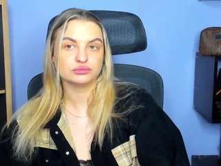 blankadiva's CamSoda show and profile