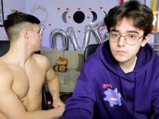 emmanuel-shine's CamSoda show and profile