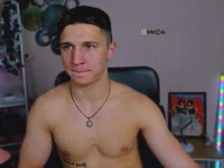 emmanuel-shine's CamSoda show and profile