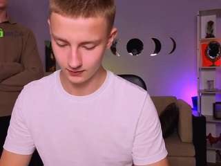 emmanuel-shine's live room