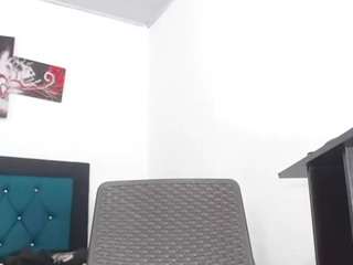 hotboyluxeet webcam model