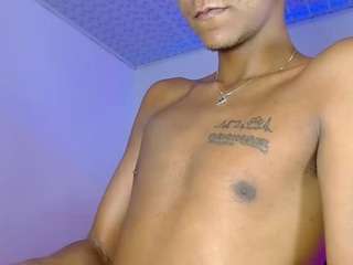 hotboyluxeet Sex Cam Show