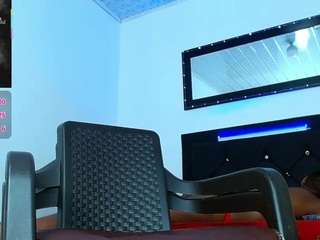 hotboyluxeet live webcam show