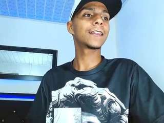 hotboyluxeet live cam