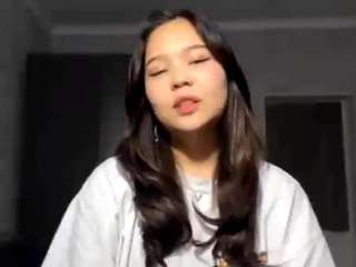 Live webcam model mabellefritsche on Soda Cams