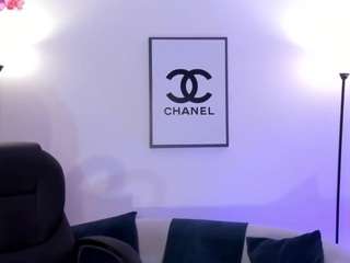 nix-rave1's CamSoda show and profile