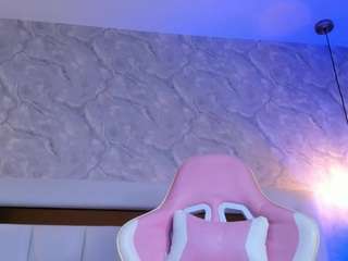 sampalacio, female webcam model,  years old, on live webcam