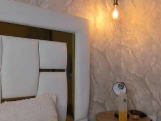 sampalacio's CamSoda show and profile