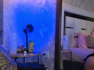 le modèle sampalacio est en webcam porno dans un show sur le site camsoda, il possède les tags suivants: anal,black hair,toys,tattoos,smoking,pov,nipple piercings,lovense,joi,fingering,facial piercings,facesitting,drinking,brown eyes,big tits,hd,petite