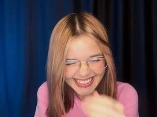 florencerold's CamSoda show and profile