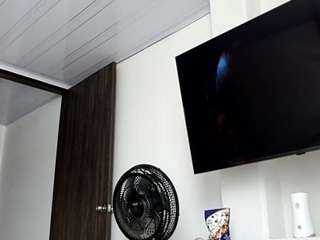 konnieruiz live cam profile