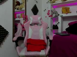 little-bunnies Live Webcam on CamSoda