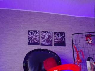 madamedaphnee live cam profile