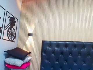 paulinnacurvy webcam