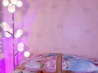 thinprincesss Live Webcam on CamSoda