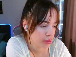 Eva Bates live cam preview