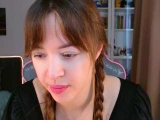 Eva Bates live cam preview
