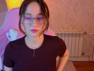 kiki-angel's CamSoda show and profile