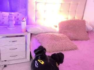 lia-kitty's CamSoda show and profile