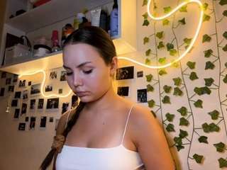 lunarousseau Live Webcam on CamSoda