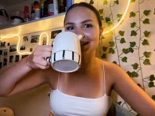 lunarousseau Live Webcam on CamSoda