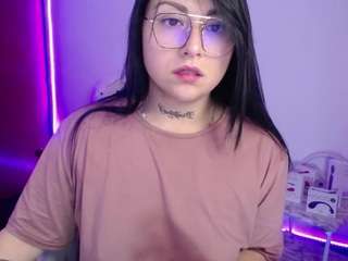 Questo modello è in diretta ora. meganink