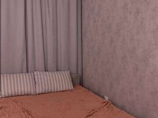 playfullliaa1 webcam