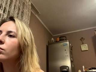 le modèle risaschryver est en webcam porno dans un show sur le site camsoda, il possède les tags suivants: ahegao,shaved pussy,nature,no smoking,normal,oil,orgasm,pussy,ride,sexy,skinny,anal,spank,sport,strip,striptease,tease,thin,wet,wife