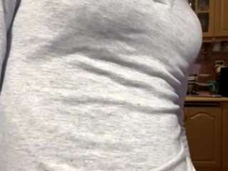 risaschryver's CamSoda show and profile