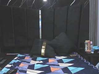 le modèle starqueenhyl est en webcam porno dans un show sur le site camsoda, il possède les tags suivants: ahegao,mature,tittyfuck,thick,senior,role play,old,no smoking,large tits,blonde hair,green eyes,granny,erotic dance,drinking,dildo or vibrator,deepthroat,hd