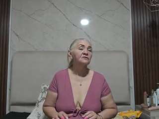 Queen live cam preview