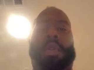 biggish90, recent webcam model, live from Camsoda