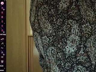 curvywildlady30 live cam profile