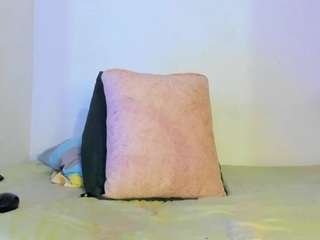 Wonderfullure's cam show statistics and live stream