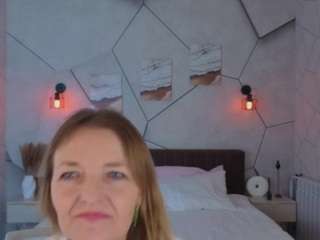 angelina-relax from CamSoda