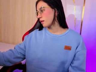 dollieemma Live Webcam on CamSoda