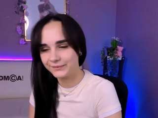 elani-grey Live Webcam on CamSoda