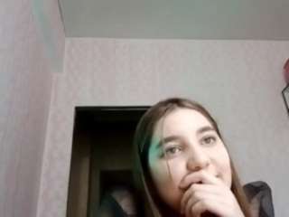 Live webcam model eloisebenoit on Soda Cams