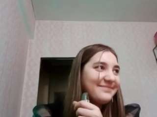 Live webcam model eloisebenoit on Soda Cams