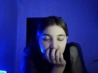 Live webcam model eloisebenoit on Soda Cams